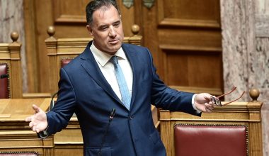 Ο Α.Γεωργιάδης παραδέχθηκε ότι μεσολάβησε στην Novartis για να δώσει 2.000 ευρώ σε διαφήμιση σε φιλικό του site!