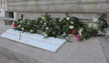 Οκτώ χρόνια από την φονική πυρκαγιά στο Μάτι: Σε εξέλιξη οι εκδηλώσεις μνήμης για τα 104 θύματα (φωτο)