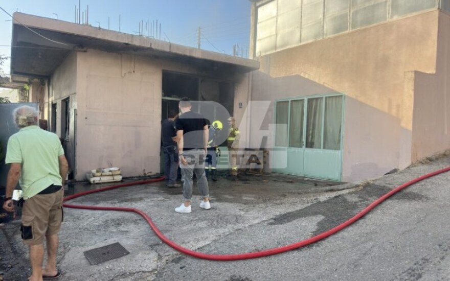 Χανιά: Ισχυρή έκρηξη σε εργαστήριο επισκευής σκαφών – Τραυματίστηκε ο ιδιοκτήτης (φωτο)