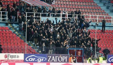 Ντιναμό Κιέβου – ΠΑΟΚ: Οι οπαδοί του Δικέφαλου ύψωσαν τη ρωσική σημαία προκαλώντας παροξυσμό στους Ουκρανούς