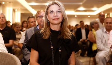 «Μύδροι» της Μ.Καρυστιανού κατά του Κ.Μητσοτάκη: «Θα έπρεπε να είναι μέσα για εσχάτη προδοσία» (βίντεο)