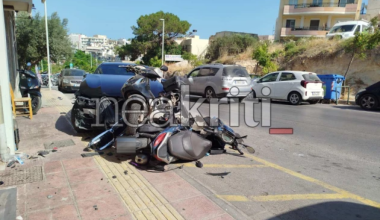 Ηράκλειο: Αυτοκίνητο εξετράπη της πορείας του και έπεσε πάνω σε σταθμευμένα οχήματα – Σοβαρές ζημιές (φωτο)