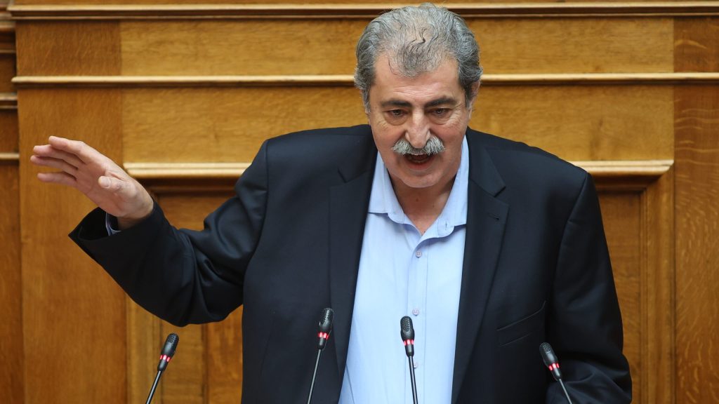 «Πυρά» Π.Πολάκη κατά Ν.Φαραντούρη μετά την κριτική στον Σ.Φάμελλο: «Δεν έπαψες να είσαι φελλός»