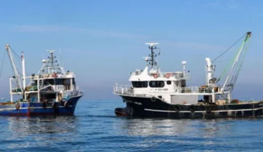 Καταγγελίες για τουρκικές μηχανότρατες στο Αιγαίο – Τι απαντά το Λιμενικό (βίντεο)