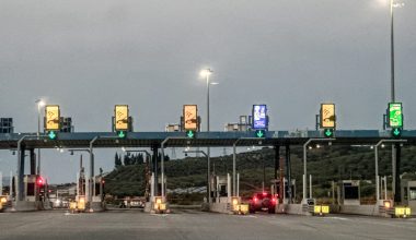 Διόδια: Αυτοί είναι οι οδηγοί που μπορούν να περνούν δωρεάν – Όλες οι κατηγορίες δικαιούχων