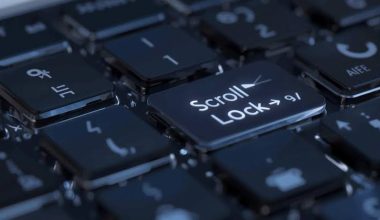 Scroll Lock: Το ξεχασμένο κουμπί του πληκτρολογίου που λίγοι γνωρίζουν σε τι χρησιμεύει