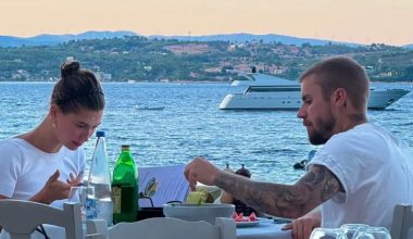 Τζάστιν και Χάιλι Μπίμπερ: Μετά το Κρανίδι συνεχίζουν τις διακοπές τους στις Σπέτσες (βίντεο)