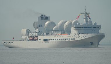 Όταν το κινεζικό πλοίο «Liaowang» κατέβηκε στον Περσικό Κόλπο πριν λίγες μέρες και προκάλεσε σοκ – Δείτε βίντεο