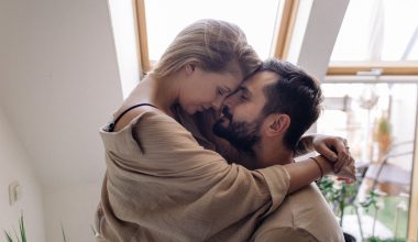 Γιατί μας ελκύουν οι άνθρωποι που δεν μπορούμε να έχουμε – Το «παιχνίδι» της επιθυμίας και του μυαλού
