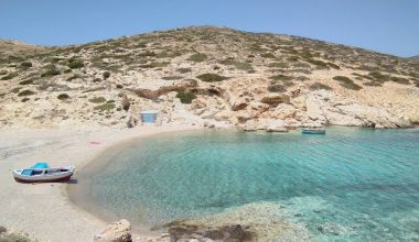 Τα ελληνικά νησιά όπου μπορείς ακόμη να νιώσεις ότι βρίσκεσαι σε άλλη εποχή – Χωρίς ουρές και ξαπλώστρες παντού
