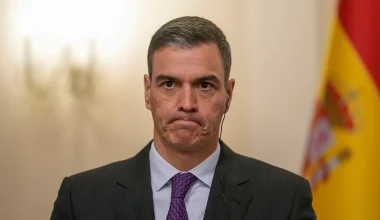 Σε πανικό ο Π.Σάντσεθ: Έχει «χάσει» την μπάλα με τις πυρκαγιές και τώρα τα «φορτώνει» στην… κλιματική αλλαγή