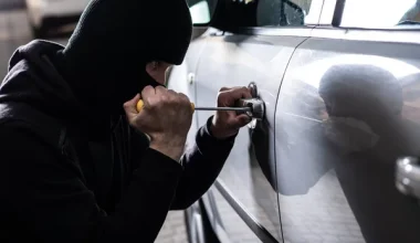 2,2 εκατομμύρια αυτοκίνητα κινδυνεύουν από το ίδιο «κλειδί» – Το κενό ασφαλείας που εκμεταλλεύονται οι κλέφτες