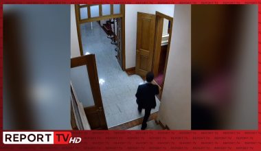 Αλβανία: Βουλευτής άρπαξε απόρρητη συμφωνία με τις ΗΠΑ και άρχισε να τρέχει (βίντεο)