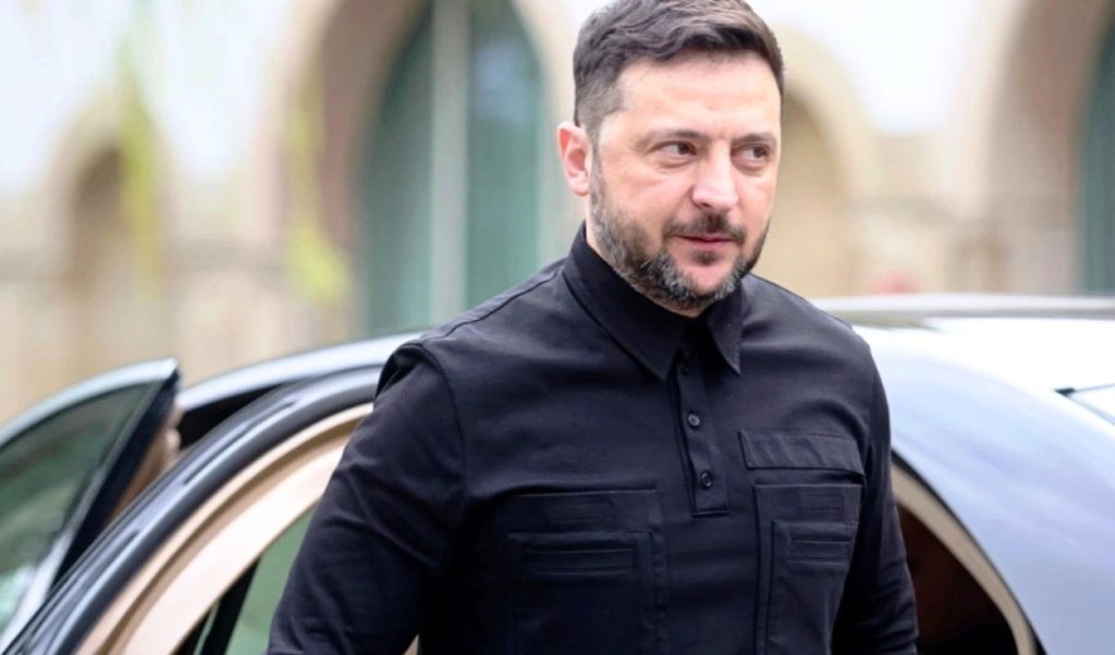Μετά τον Κιρ Στάρμερ ο Β.Ζελένσκι θα ζητήσει αγωνιωδώς και από τον Άντι Μπέρναμ την άμεση αποστολή drones