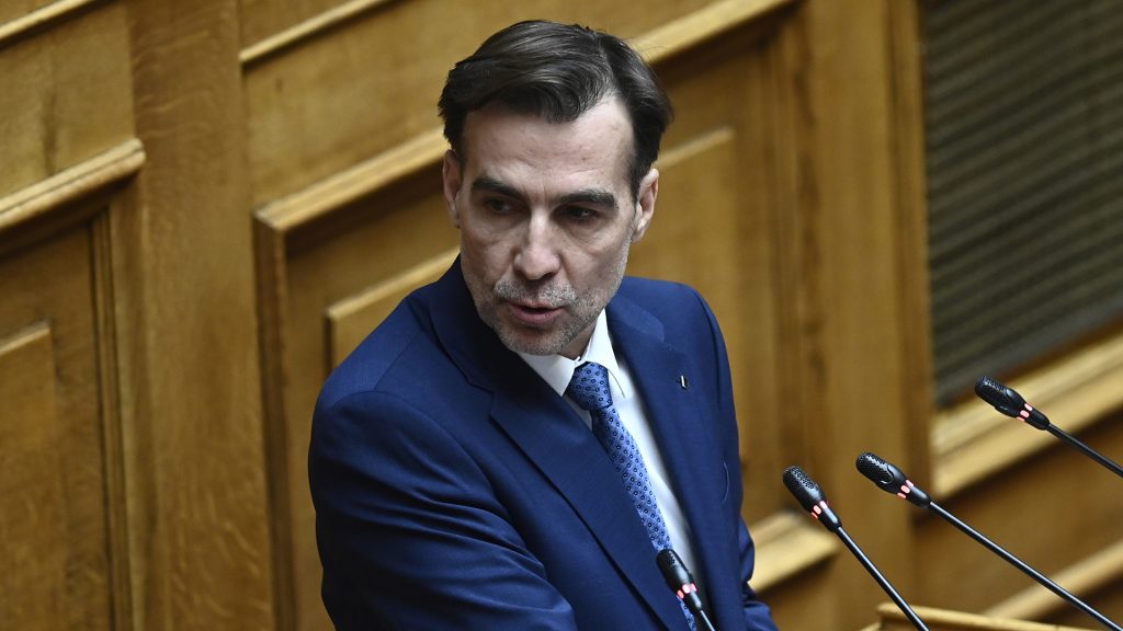 Στο ΠΑΣΟΚ θα ενταχθεί σήμερα ο ανεξάρτητος βουλευτής Μ.Χουρδάκης