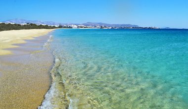 Άγιος Προκόπιος: Η παραλία της Νάξου που θεωρείται ένα από τα «διαμάντια» των Κυκλάδων