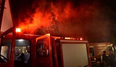Αγρίνιο: Μεγάλη φωτιά σε εργοστάσιο επεξεργασίας ελιάς (βίντεο)