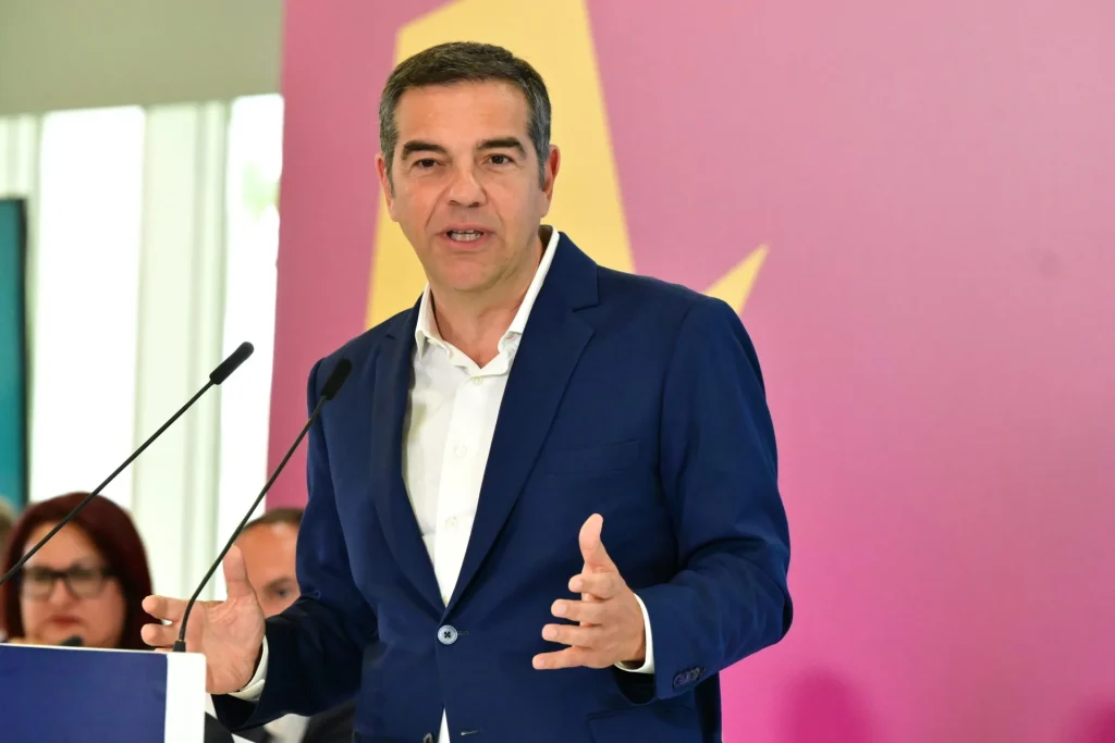 Η έκπληξη που ετοίμασαν οι συνεργάτες του Αλέξη Τσίπρα για τα 52α γενέθλιά του – Δείτε φωτογραφίες