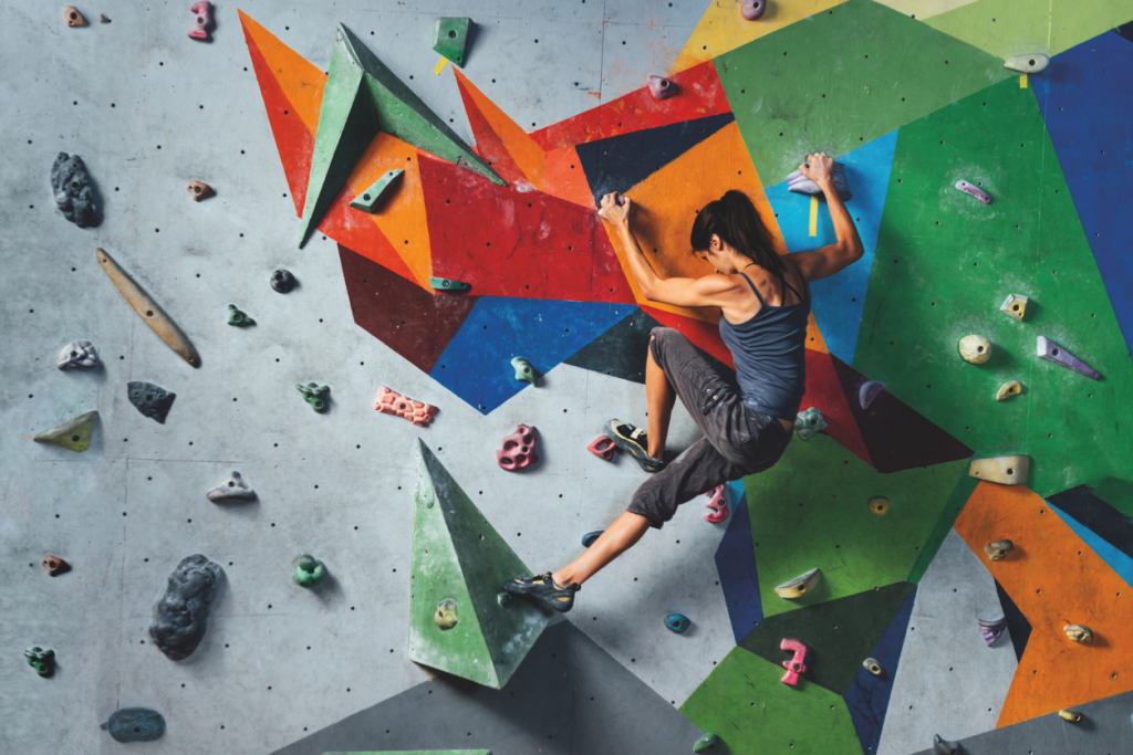 Bouldering: Το άθλημα που μετατρέπει τους τοίχους σε πεδίο πρόκλησης