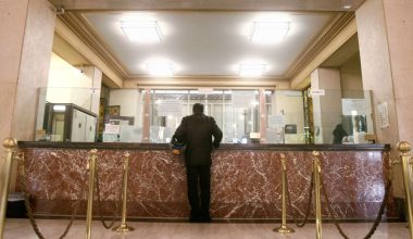 Με ρεκόρ κερδοφορίας η Πειραιώς 617 εκατ. ευρώ στο εξάμηνο με τα λεφτά των καταθετών που παίρνουν χαμηλό επιτόκιο