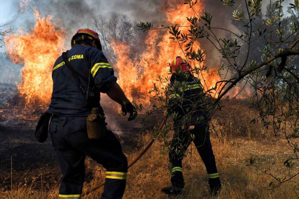 Αυτοί είναι οι δύο πυροσβέστες που κάηκαν ζωντανοί στο Ρέθυμνο – Δείτε φωτογραφίες τους