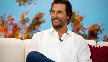 Σε πάρτι της Μυκόνου ο Μάθιου ΜακΚόναχι: Ο χολιγουντιανός σταρ το’ριξε στον χορό (βίντεο)