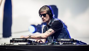 Νεκρός στο σπίτι του στο Παρίσι ο διάσημος DJ Kavinsky – Είχε εμφανιστεί στην τελετή λήξης των Ολυμπιακών Αγώνων