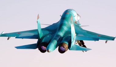 Βίντεο: Τρομάζει η αναβάθμιση στα ρωσικά μαχητικά Su-34 που εκτοξεύουν τις FAB-500 με απίστευτη ταχύτητα