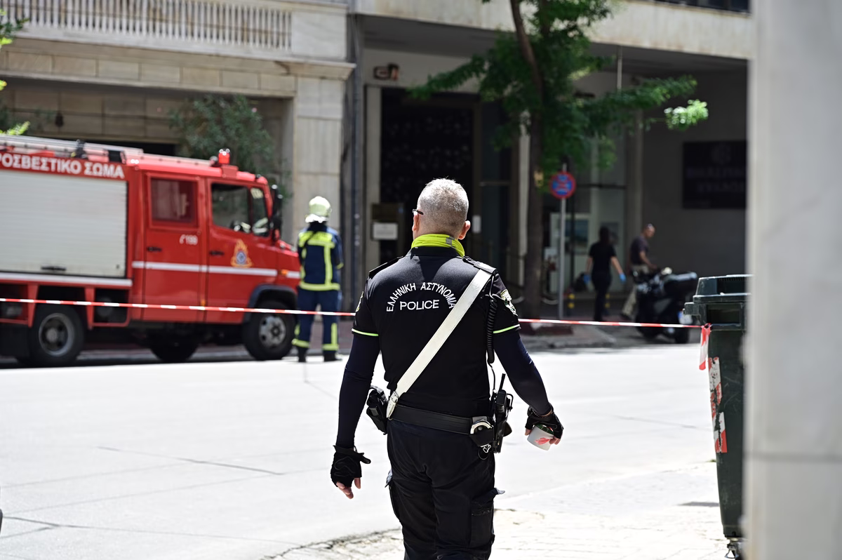Αθήνα: Τηλεφώνημα για βόμβα στο κτίριο του ΕΒΕΑ στην οδό Ακαδημίας – Εκκενώνεται το κτίριο