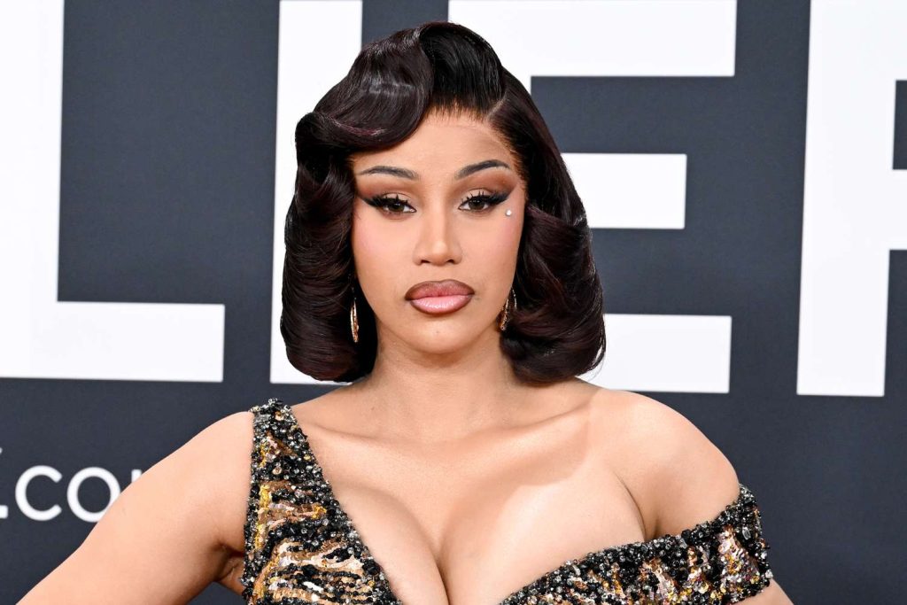 Cardi B: Αφαίρεσε τα ενέσιμα στους γλουτούς της – «Δεν χρειάζεται να μικρύνω τον κ@@ο μου»
