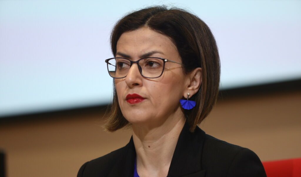 Ε.Αγαπηδάκη: Ξόδεψε 69 εκατ. ευρώ σε προγράμματα της UNICEF χωρίς ανάλυση δαπανών! – Πού πήγαν τόσα λεφτά;