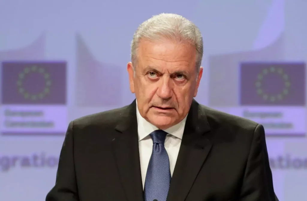 Συνεδρίαση της Επιτροπής Δεοντολογίας της Βουλής για Δ.Αβραμόπουλο: Δεν θα πάει! – Θα τους στείλει υπόμνημα!