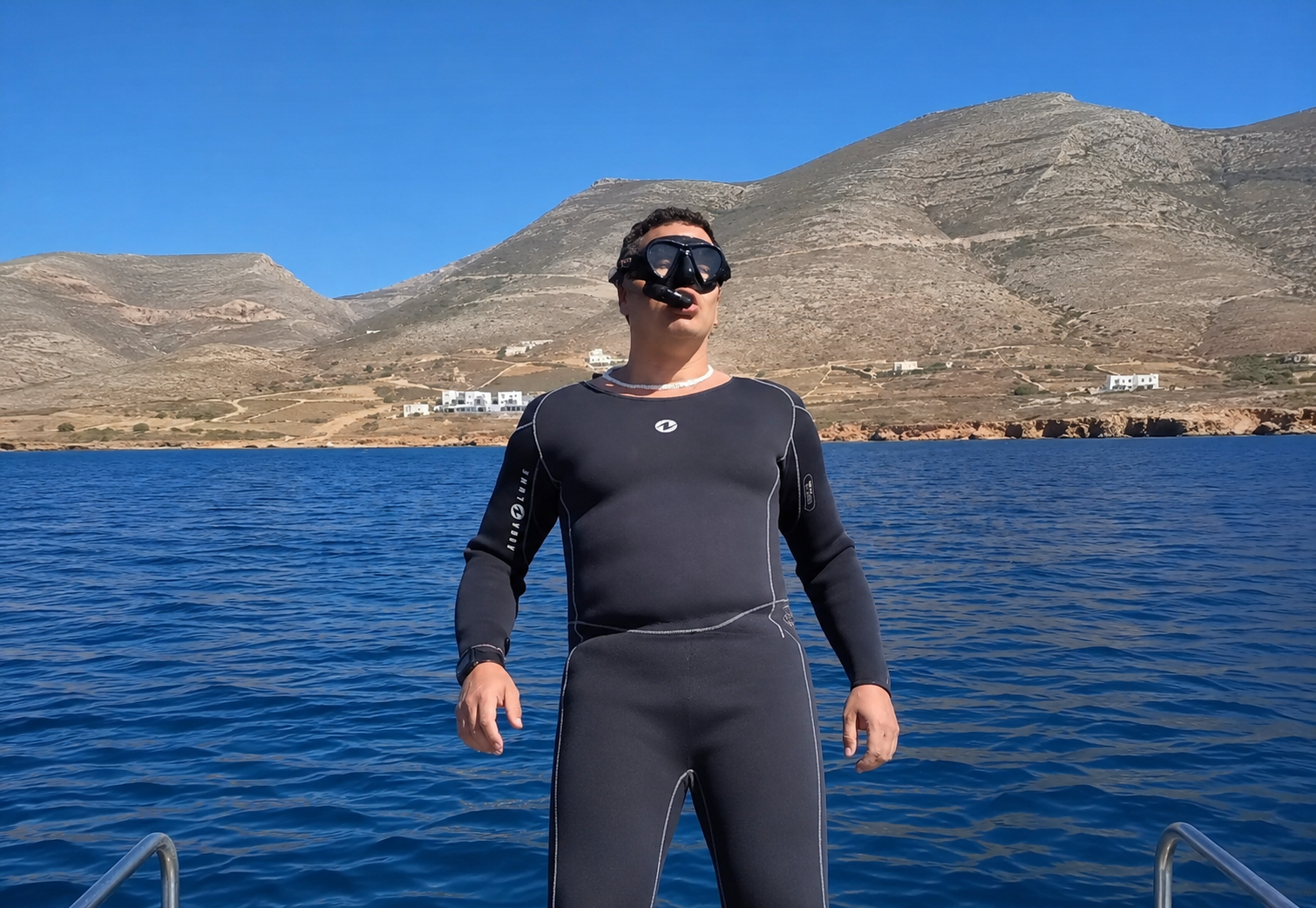 Τι άλλο θα δούμε: Ο Β.Κικίλιας φωτογραφίζεται φορώντας αναπνευστήρα… έξω από την θάλασσα