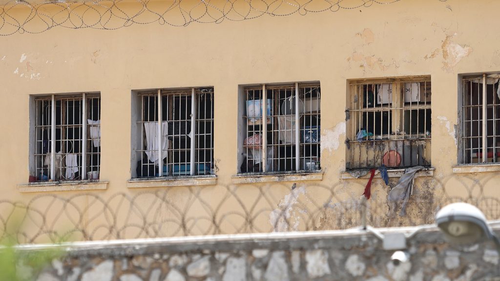 Επεισόδια στις φυλακές Κορυδαλλού: Τούρκοι έβαλαν φωτιά διαμαρτυρόμενοι για τη μεταγωγή κρατουμένου