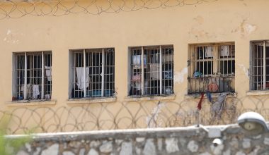 Επεισόδια στις φυλακές Κορυδαλλού: Τούρκοι έβαλαν φωτιά διαμαρτυρόμενοι για τη μεταγωγή κρατουμένου