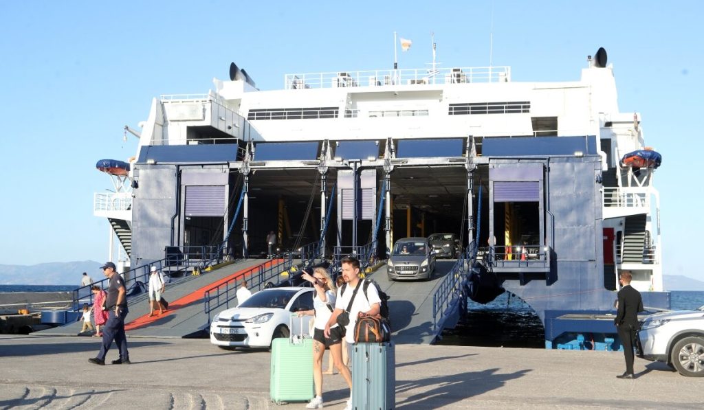 Παραμένει το απαγορευτικό απόπλου σε Ραφήνα και Λαύριο: Πότε αναμένεται η απόφαση για αύριο