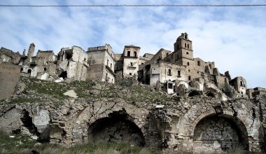 Τα χωριά που εγκαταλείφθηκαν μέσα σε λίγες ώρες εξαιτίας φυσικών καταστροφών