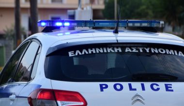Θεσσαλονίκη: Ανήλικο παιδί εντοπίστηκε να περιπλανιέται μόνο του στην οδό Λαγκαδά – Χειροπέδες στη μητέρα του