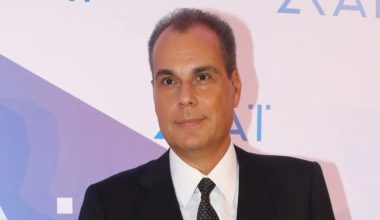 Ο Ν.Στραβελάκης συστήνει σε συνταξιούχους και εργαζόμενους να κάνουν διακοπές στην βεράντα τους αν δεν έχουν λεφτά