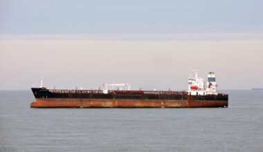 Ιταλία: Στο στόχαστρο τάνκερ του ρωσικού «σκιώδους στόλου» στη Μεσόγειο
