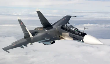 Ρωσικό Su-30SM πέρασε πάνω από κέντρο ελέγχου με Ουκρανούς χειριστές και δεν άφησε τίποτα – Δείτε βίντεο