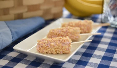 Banana Crispy Pops: Δείτε πόσο εύκολα γίνεται η viral συνταγή του TikTok με μόλις 4 υλικά (βίντεο)