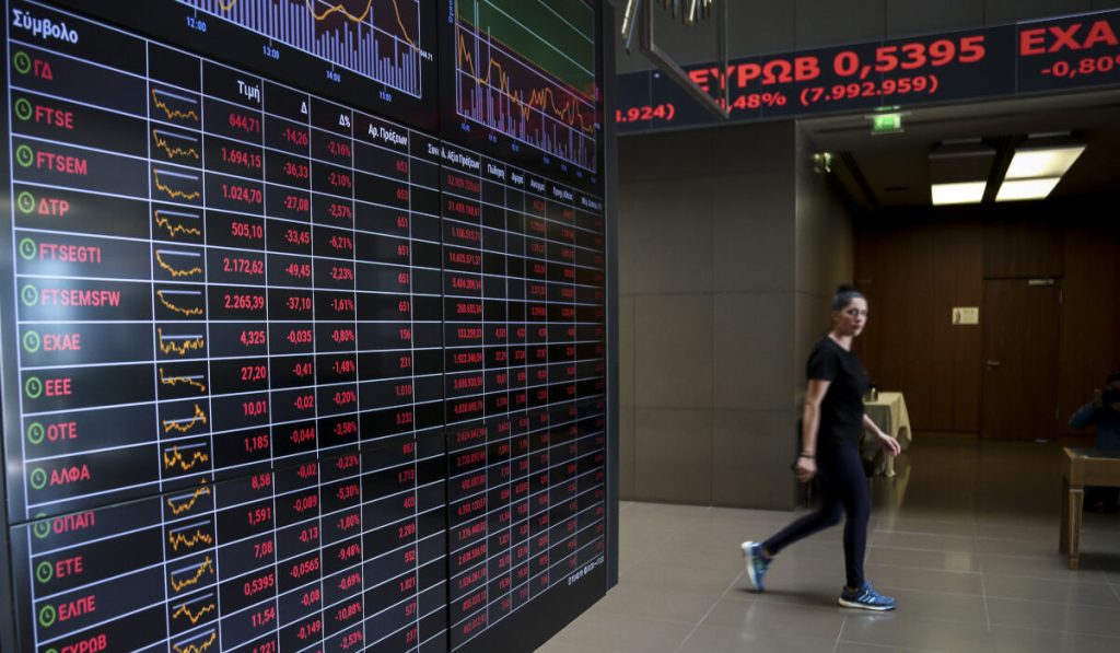 Το χρηματιστήριο βλέπει τις ελληνικές τράπεζες σε οργανική ανάπτυξη μετά τα κέρδη μαμούθ από τις προμήθειες