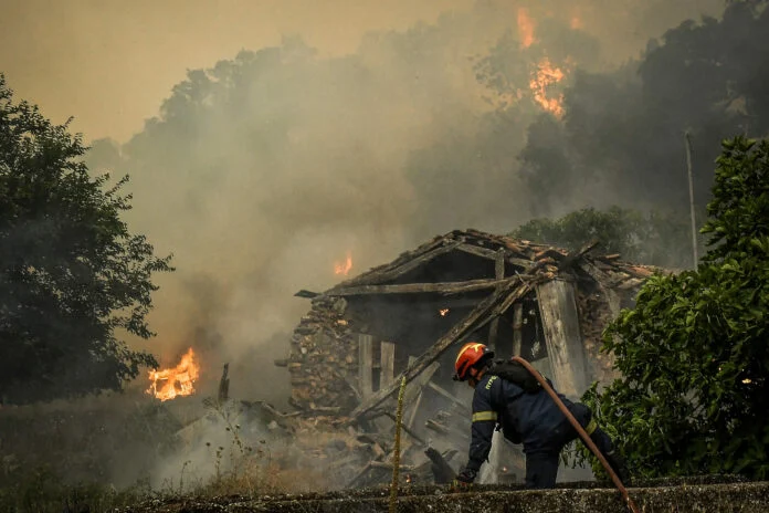 Επιδότηση έως 500 ευρώ τον μήνα για την προσωρινή στέγαση των πληγέντων από τις φωτιές