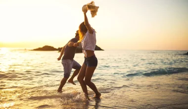Αν κάνει αυτά τα 5 πράγματα πιθανότατα σε σκέφτεται περισσότερο από όσο δείχνει