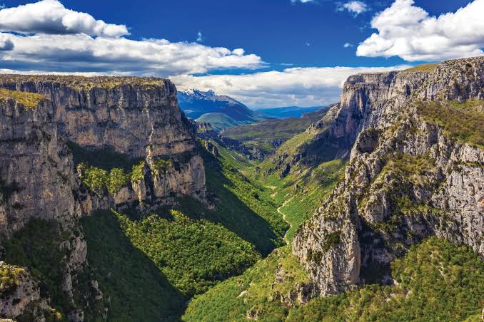 Τραγωδία στη Θεσπρωτία: Νεκρός 20χρονος Χιλιανός – «Δεν είχαμε χρήματα να διασχίσουμε τα σύνορα»