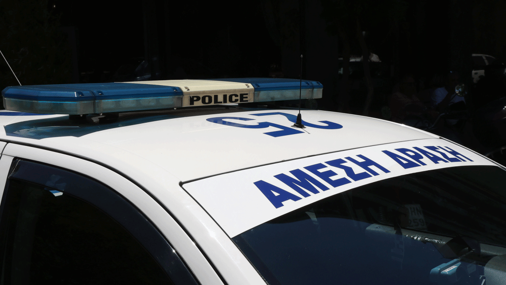Σκηνές «χάους» σε πανηγύρι στον Πύργο: Παρέες αντάλλαξαν μπουνιές και κλωτσιές