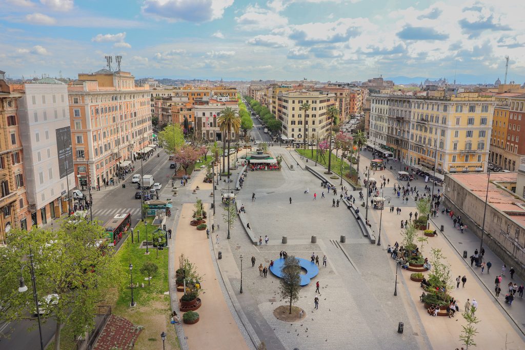 Piazza Risorgimento: Απέτυχε παταγωδώς το δήθεν έργο δροσιάς στη Ρώμη – Πώς 14 εκατ. ευρώ πήγαν στράφι