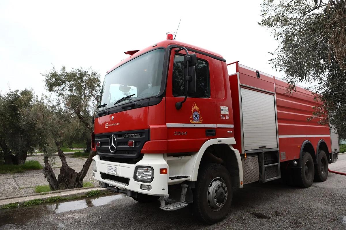 Υπό έλεγχο φωτιά σε υπαίθριο χώρο στον Βοτανικό (upd)