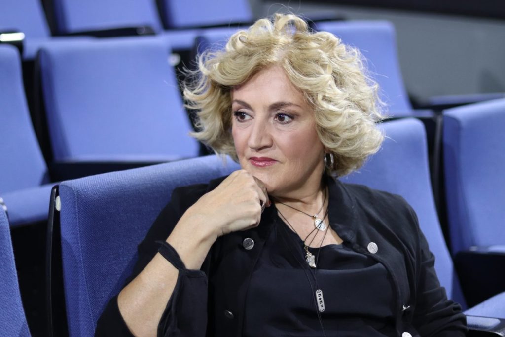 Υρώ Μανέ: Δύσκολες στιγμές για την γνωστή ηθοποιό – Η ανάρτηση του Σ.Μπιμπίλα